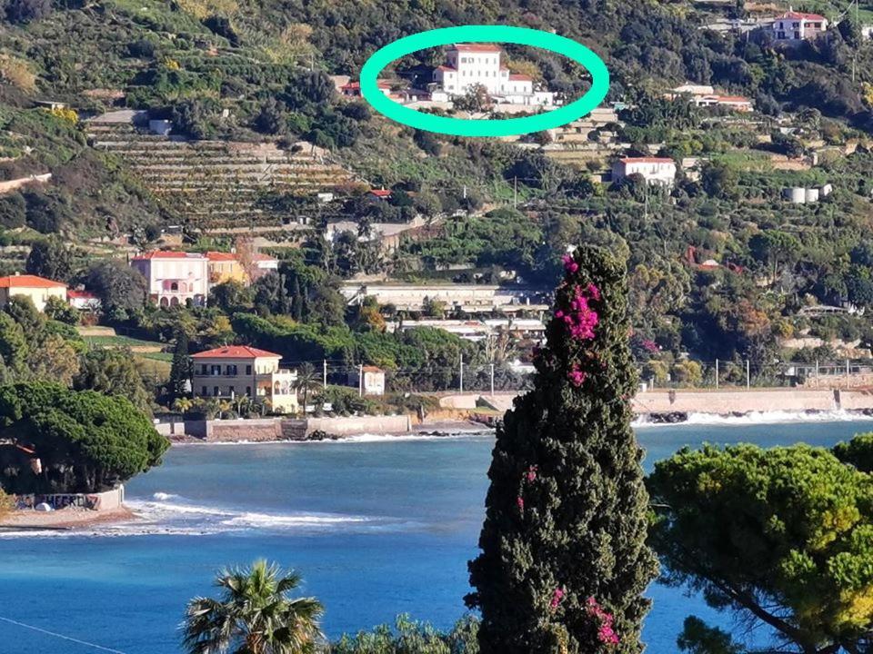 Romantic Casa Lorenzina Affittacamere Вентимиля Екстериор снимка