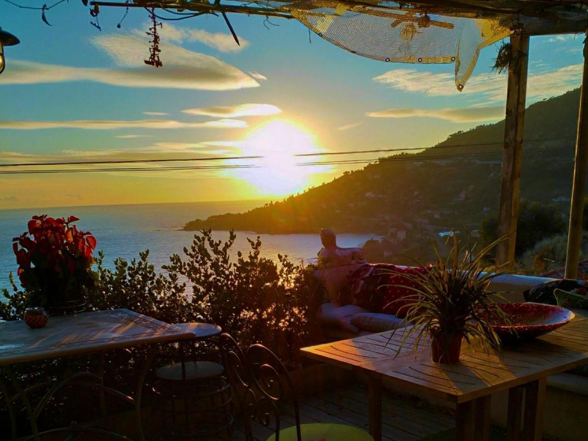 Romantic Casa Lorenzina Affittacamere Вентимиля Екстериор снимка
